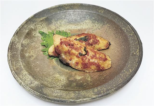 開発した「ブダイのキムチ干し」