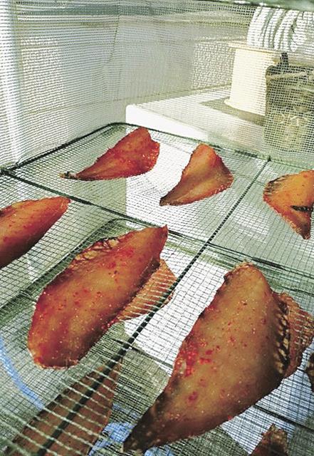 乾燥、再度タレを追加して完成