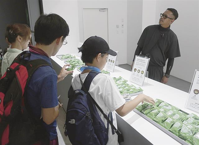 万博会場でのサンプリングの様子